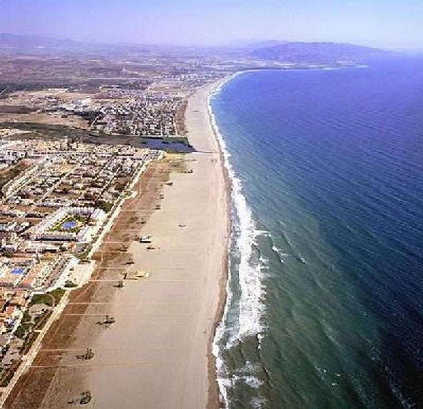 Apartamentos Paraiso Vera Playa: Beachfront Garden Retreat with Private Pool Playas de Vera Exterior photo
